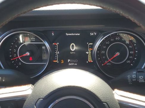 Used 2022 Jeep Wrangler Unlimited Rubicon w/ Trailer Tow Package image 23