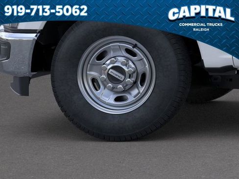 New 2025 Ford F250 XL w/ XL Chrome Package image 19