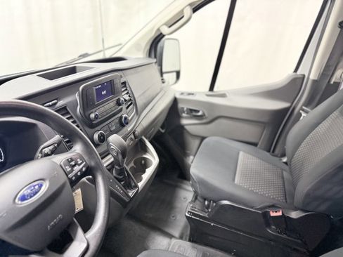 Used 2024 Ford Transit 250 Low Roof AWD w/ Exterior Upgrade Package image 22