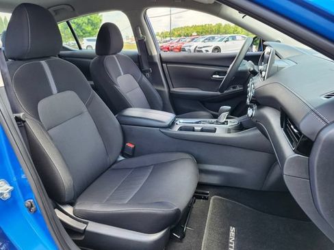 Used 2025 Nissan Sentra SV FWD image 25