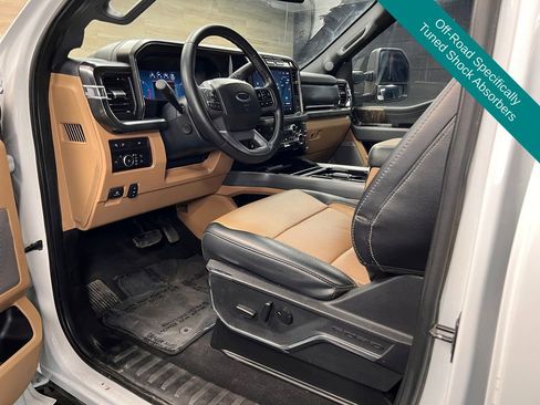 Used 2024 Ford F250 Lariat w/ Sport Appearance Package image 4