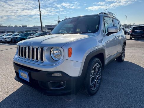 Used 2017 Jeep Renegade Limited image 8