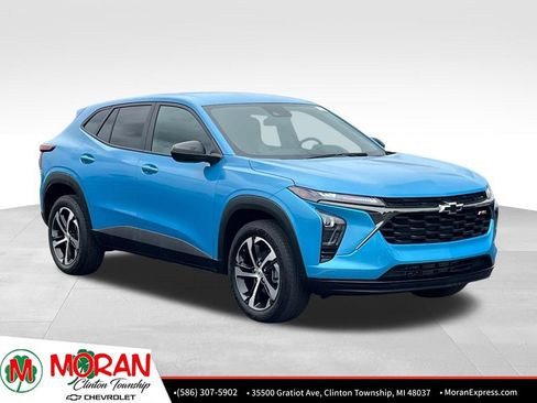 Certified 2025 Chevrolet Trax RS w/ Driver Confidence Package FWD image 8