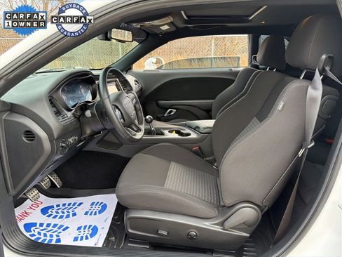 Used 2023 Dodge Challenger R/T w/ Blacktop Package image 15