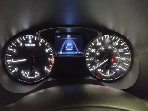 Used 2020 Nissan Pathfinder Platinum FWD image 23