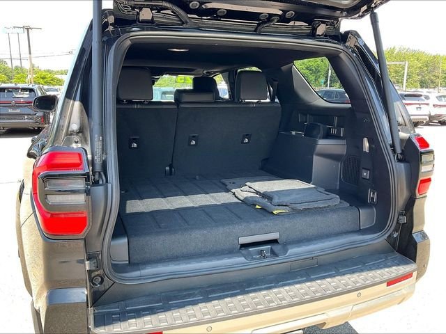 Used 2025 Toyota 4Runner Limited AWD/4WD image 36