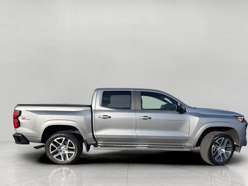 Used 2024 Chevrolet Colorado Z71 w/ Z71 Convenience Package 2 image 10