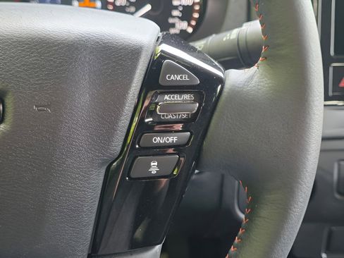 Used 2025 Nissan Frontier Pro-X RWD image 22