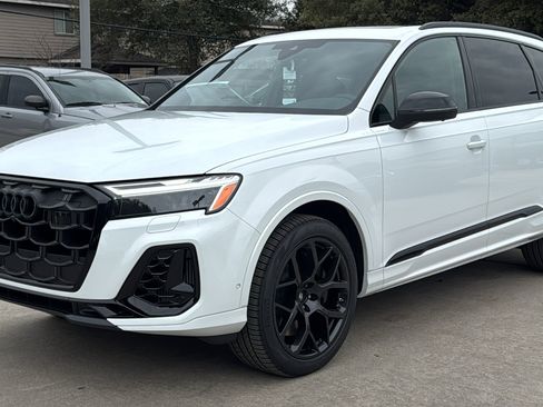 New 2026 Audi SQ7 Premium Plus AWD/4WD image 3