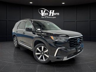 Used 2023 Honda Pilot Touring video 1