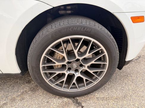 Used 2016 Porsche Macan S w/ Premium Package Plus image 16