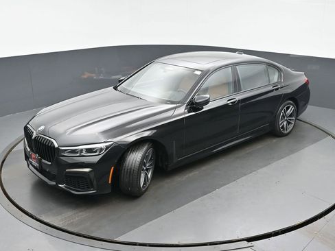 Used 2022 BMW 750i xDrive 750i xDrive w/ Executive Package image 34