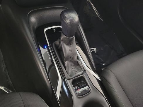 Used 2022 Toyota Corolla LE w/ LE Convenience Package FWD image 30