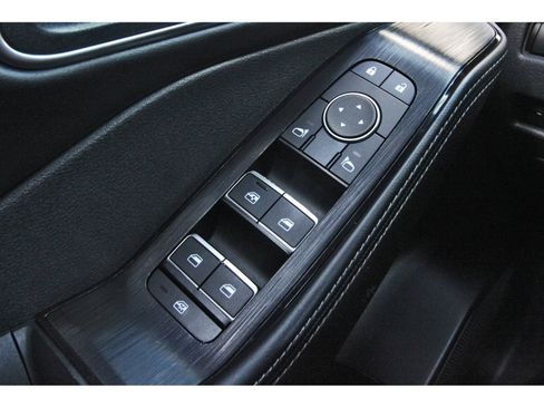 Certified 2024 Nissan Rogue Platinum w/ Platinum Premium Package FWD image 21