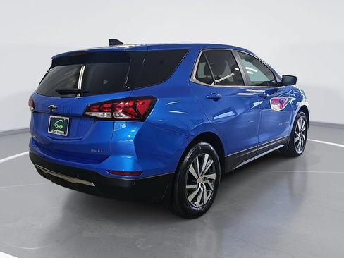 Used 2024 Chevrolet Equinox LT AWD/4WD image 3