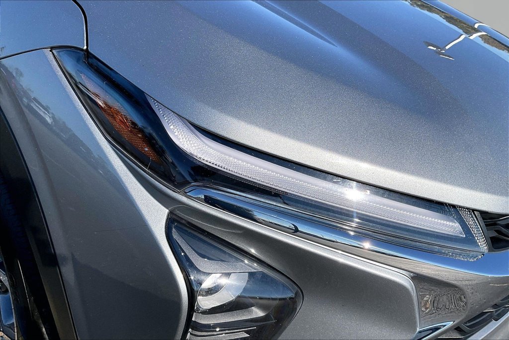Used 2025 Chevrolet Trax LT w/ Driver Confidence Package FWD image 33