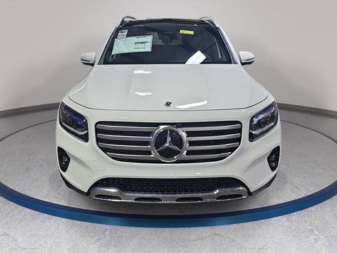 Used 2026 Mercedes-Benz GLB 250 image 2