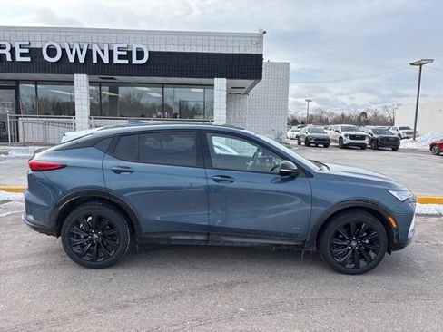 Used 2025 Buick Envista Sport Touring w/ Experience Buick Package image 4