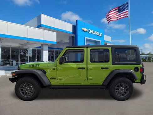 Used 2025 Jeep Wrangler Sport S image 7