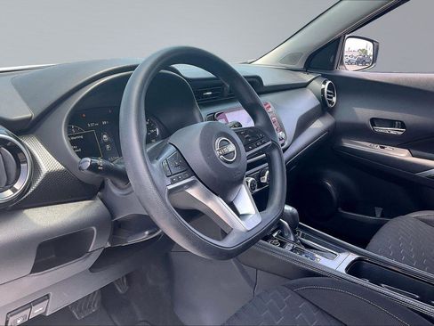 Used 2023 Nissan Kicks SV FWD image 16