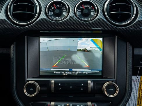 Used 2021 Ford Mustang Shelby GT500 w/ Carbon Fiber Track Pack image 46