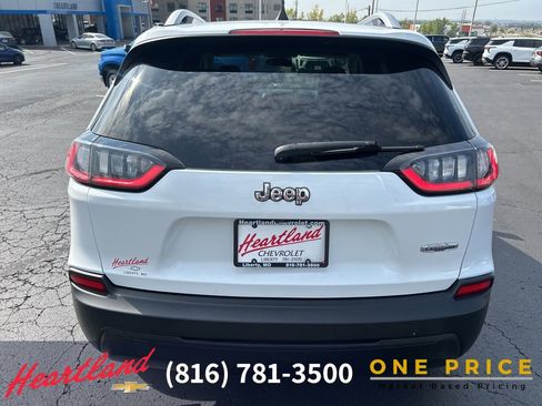 Used 2019 Jeep Cherokee Latitude w/ Popular Appearance Group image 7