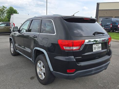 Used 2012 Jeep Grand Cherokee Laredo w/ Laredo E Group RWD image 5