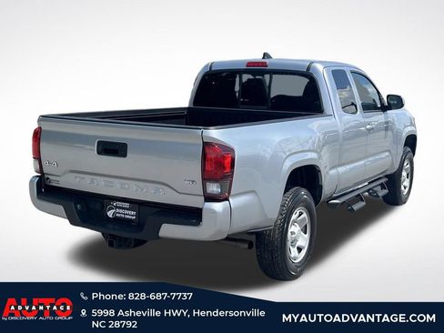 Used 2022 Toyota Tacoma SR AWD/4WD image 3