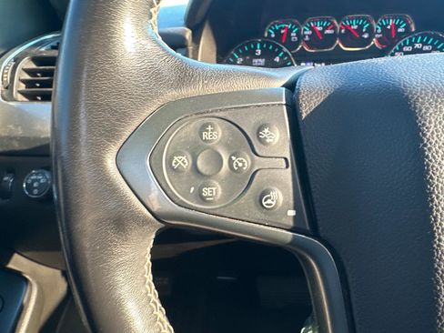 Used 2019 Chevrolet Suburban Premier image 21