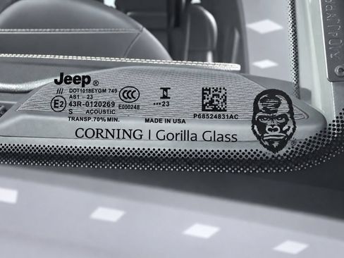 Used 2023 Jeep Wrangler Unlimited Sahara w/ Cold Weather Group AWD/4WD image 35