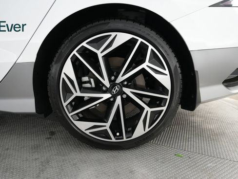 Used 2024 Hyundai Ioniq 6 Limited RWD image 9