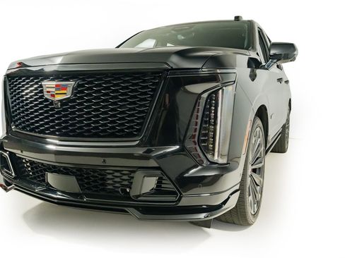 Used 2025 Cadillac Escalade V AWD/4WD image 41