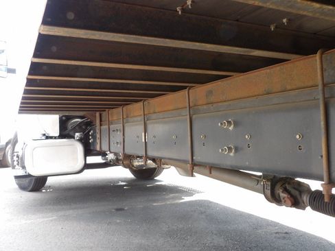 Used 2016 Ford F750 2WD Regular Cab Super Duty image 25