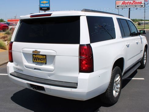 Used 2017 Chevrolet Suburban LT AWD/4WD image 8