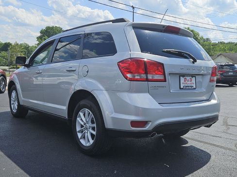 Used 2013 Dodge Journey SXT w/ Comfort/Convenience Group AWD/4WD image 3