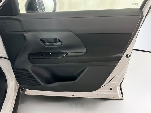 Used 2025 Nissan Kicks S FWD image 31