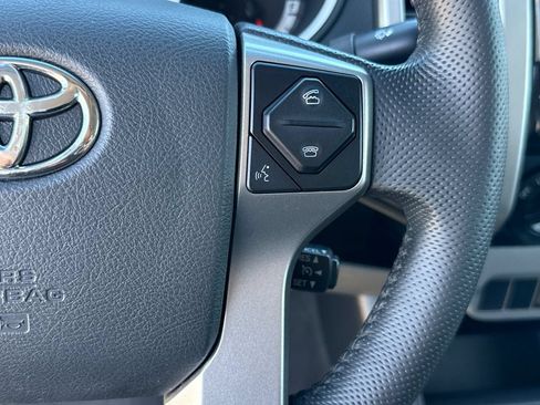 Used 2015 Toyota Tacoma PreRunner w/ SR5 Package RWD image 16
