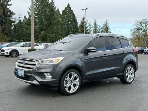 Certified 2019 Ford Escape Titanium AWD/4WD image 8