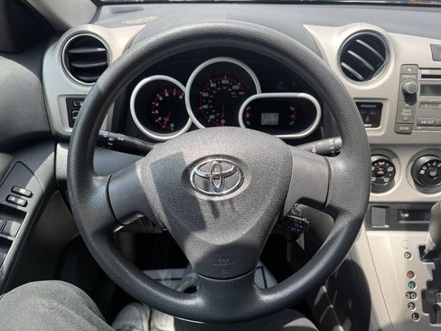 Used 2009 Toyota Matrix w/ PWR Pkg FWD image 12