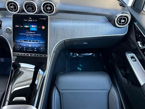 Used 2026 Mercedes-Benz GLC 350e 4MATIC image 29