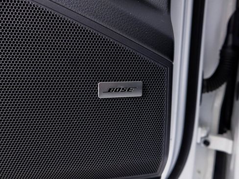 Used 2024 Porsche Cayenne image 19