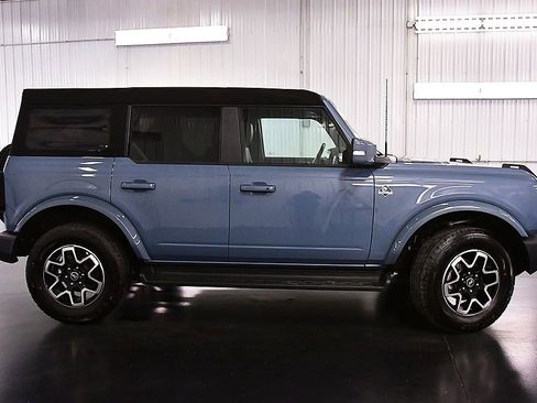 Used 2025 Ford Bronco Outer Banks AWD/4WD image 9