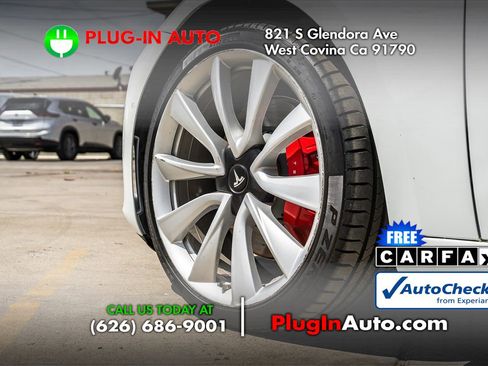 Used 2018 Tesla Model 3 Performance image 5