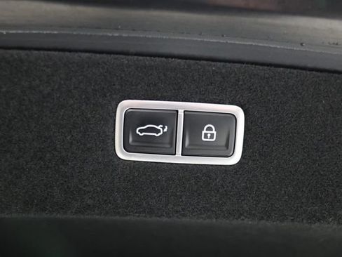 Used 2023 Genesis G90 3.5T AWD/4WD image 41
