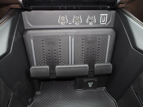 New 2025 RAM 2500 Limited image 30