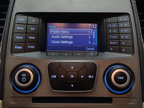 Used 2018 Ford Taurus SE FWD image 25