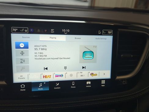 New 2026 Chrysler Pacifica Select image 24