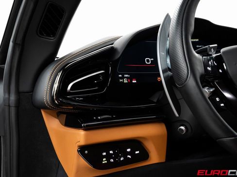 Used 2025 Ferrari Purosangue AWD/4WD image 34