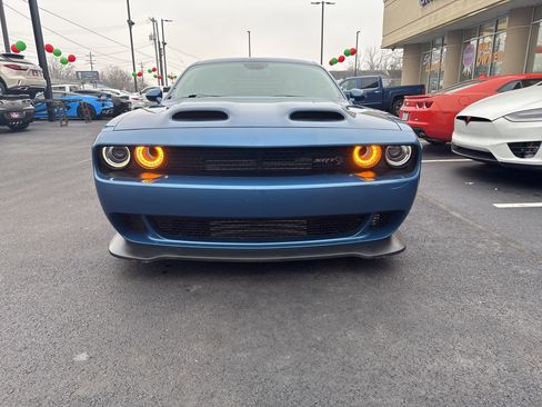 Used 2021 Dodge Challenger SRT Hellcat Redeye image 2