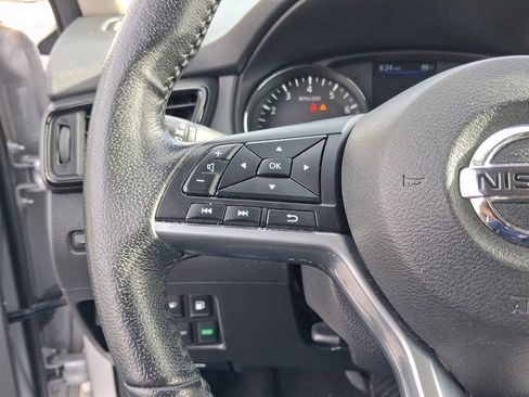 Used 2019 Nissan Rogue SL FWD image 19